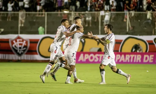 
				
					Vitória domina Ituano, vence partida e segue líder da Série B
				
				