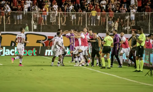 
				
					Vitória domina Ituano, vence partida e segue líder da Série B
				
				