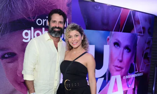 
				
					Xuxa posa com Sasha em lançamento de documentário no Rio; veja fotos
				
				