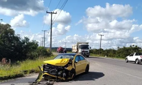 
				
					Zagueiro do Bahia sofre acidente de carro; atleta passa bem
				
				