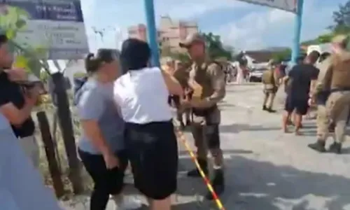 
				
					Quatro crianças são mortas em ataque a creche em Santa Catarina
				
				