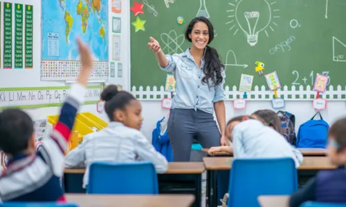 
				
					Pesquisadora fala sobre educação de gênero em escolas: 'desafio'
				
				