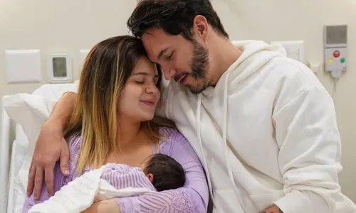 
				
					Nasce Lua, filha de Viih Tube e Eliezer
				
				