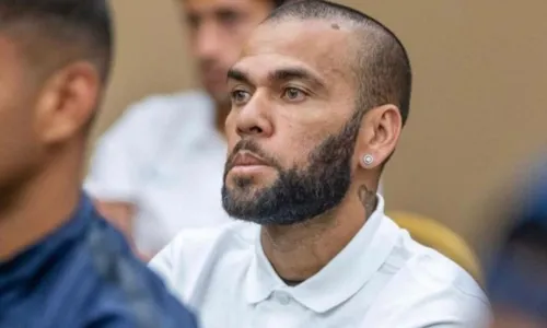 
				
					Daniel Alves volta a depor em caso de estupro na Espanha
				
				