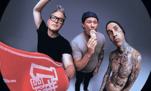 
				
					Após cancelar show no Brasil, Blink-182 é confirmado no Coachella
				
				