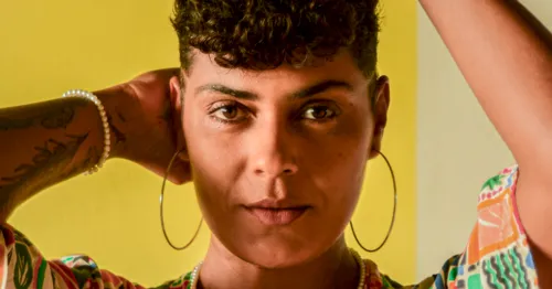 
				
					Cantora baiana Laiô lança novo single nesta sexta
				
				