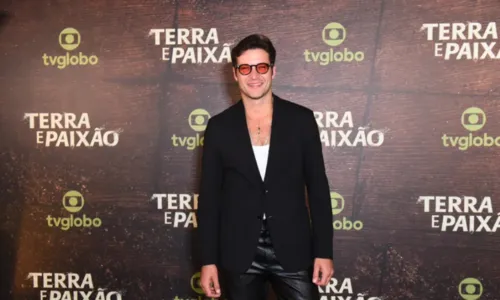 
				
					'Terra e Paixão': Elenco marca presença em festa de lançamento da novela
				
				