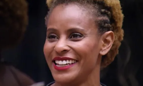 
				
					'BBB 23': Enquetes apontam vitória de Aline Wirley
				
				