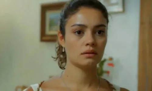 
				
					'Todas as Flores': Maíra acaba presa após armação de Zoé
				
				