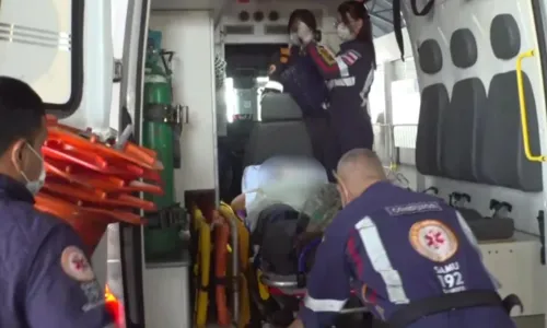 
				
					Gestante entra em trabalho de parto na estação de ônibus em Salvador
				
				