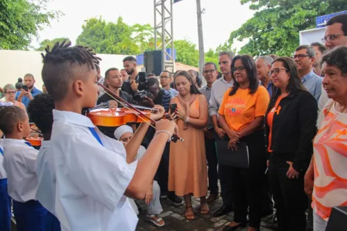 
				
					Maio Laranja: Salvador recebe campanha contra abuso infantil
				
				