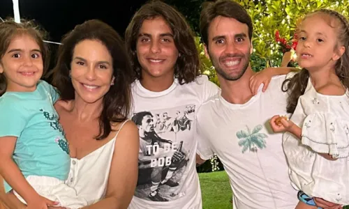 
				
					Ivete Sangalo sobre cuidado com filhos: 'Não cabe ao outro determinar'
				
				