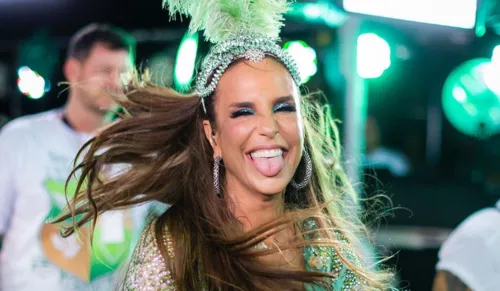 
				
					'Pegou no pa*': relembre os memes de Ivete Sangalo nos palcos
				
				