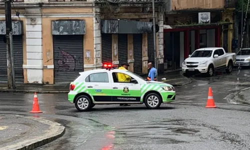 
				
					Ladeira da Montanha é interditada por risco de deslizamento
				
				