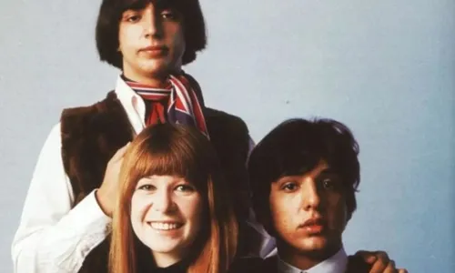 
				
					Rita Lee e Os Mutantes: veja história da cantora com o grupo musical
				
				