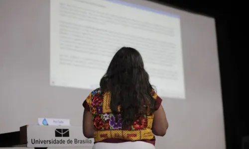 
				
					Mulheres com doutorado crescem, mas são sub-representadas na docência
				
				