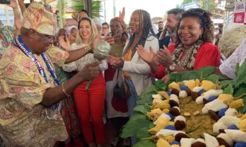 
				
					Bembé do Mercado segue até domingo (14) em Santo Amaro
				
				