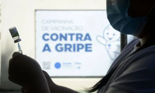 
				
					Saúde amplia vacinação contra gripe para todos com mais de 6 meses
				
				