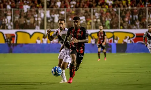 
				
					Vitória não mostra pegada no meio-campo em derrota contra Atlético-GO
				
				