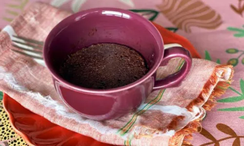 
				
					Aprenda a fazer bolo de chocolate no micro-ondas em 5 minutos
				
				