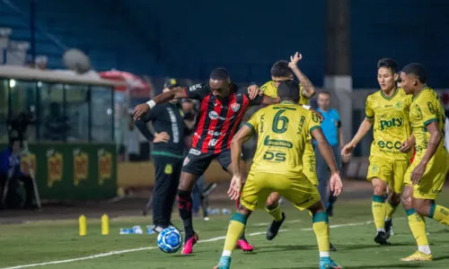 
				
					Vitória faz pior exibição em segunda derrota seguida na Série B
				
				