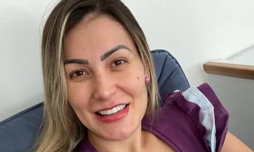 
				
					Andressa Urach encerra venda de nudes: 'Vontade de Deus'
				
				