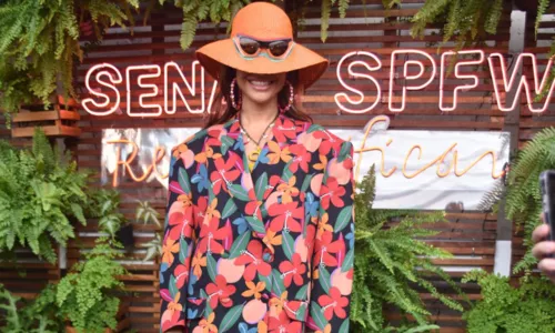 
				
					Sabrina Sato causa com visual 'diferentão' na SPFW; FOTOS
				
				