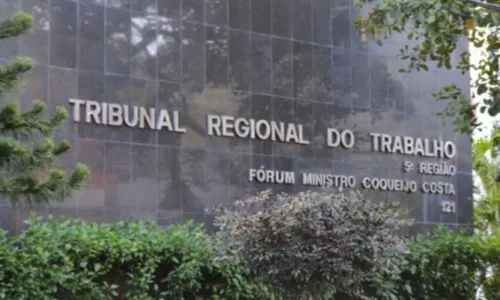 
				
					TRT-5 convoca aprovados em concurso público em Salvador
				
				