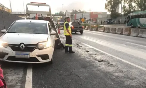 
				
					Pai e filha morrem em acidente envolvendo micro-ônibus na Bahia
				
				