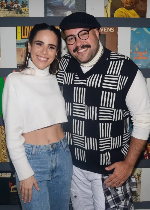 
				
					Wanessa dá beijão em Dado Dolabella antes de show em SP
				
				