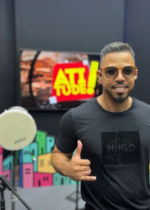 
				
					Robson Ribeiro projeta sucesso com novas composições: 'Já imagino'
				
				