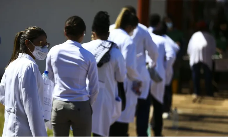 Inscrições para o Mais Médicos começam nesta sexta Inscrições para o Mais Médicos começam nesta sexta