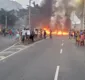 
                  Grupo em protesto fecha acesso e saída da BR-324, na altura do Bom Juá