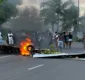 
                  Grupo fecha Estrada do Coco após morte de menino em ação da PM
