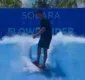 
                  Marcelinho Sangalo impressiona com habilidades em piscina de ondas