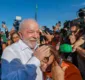 
                  Lula desce rampa do Planalto e defende prédios públicos sem grades