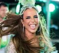 Ivete anuncia novidades do Coruja no Carnaval de 2024 e esgota abadás promocionais