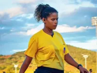 Assistente de arbitragem morre durante partida de futebol na Bahia