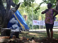 Famílias acampam no CAB e pressionam governo por assentamento