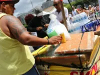 Salvador: 9 mil ambulantes se cadastraram para festas populares