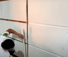 Decoração: pedreiro ensina como fazer parede 3D com placas de isopor
