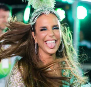 Ivete anuncia novidades do Coruja no Carnaval de 2024 e esgota abadás promocionais