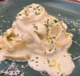 Macarrão al limone? Aprenda como fazer receita italiana em 15 minutos