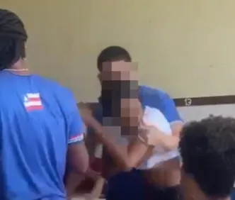 Estudante dá socos em colega após briga dentro de escola na Liberdade