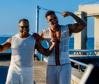 Tony Salles e Leo Santana gravam clipe de verão em Salvador