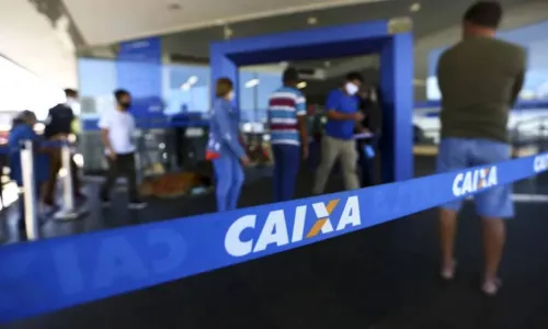 
				
					Agências da Caixa e Banco do Brasil abrem mais cedo na quarta (22)
				
				