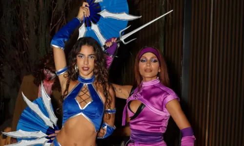 
				
					Anitta dá festão de Halloween e famosos capricham em fantasias; FOTOS
				
				