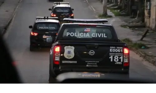 
				
					Aulas são suspensas e ônibus param devido a operação em Salvador
				
				