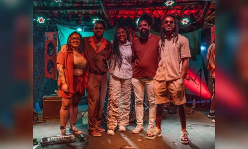 
				
					Banda KalunduH convida Wall Cardozo em show no Pelourinho
				
				