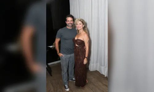 
				
					Bárbara Borges e Iran Malfitano trocam beijos no show de Wanessa
				
				